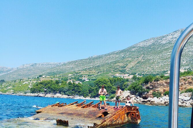 Taxi Boat Dorado Korcula Hop on-Hop off - Stop 1: Otok Badija  