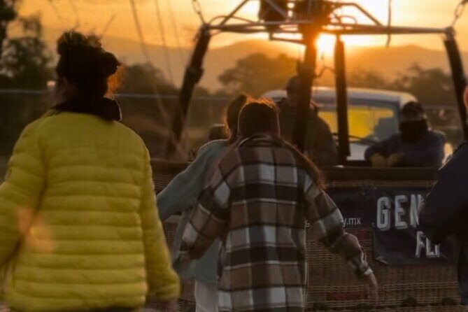 Teotihuacán Mexico balloon flight, breakfast and transportation - Practical Aspects: What to Expect