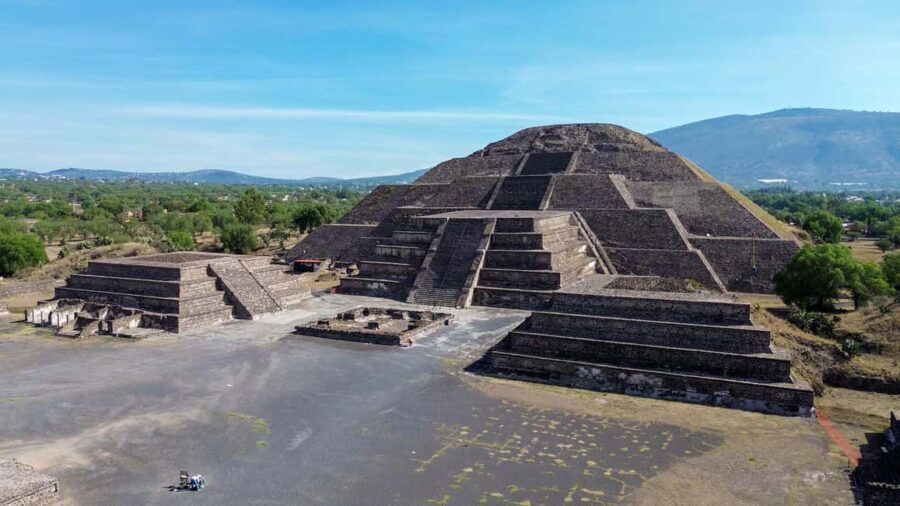 Teotihuacan Pyramids: Guided Tour with Entry Ticket Included - Authentic Insights from Travelers