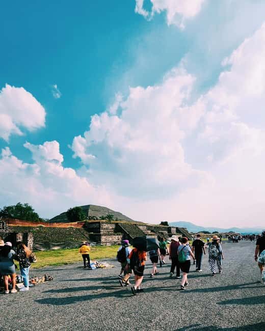 Teotihuacan VIP: Tour of the pyramids and Basilica of Guadalupe, tourist areas - A Detailed Breakdown of the Itinerary