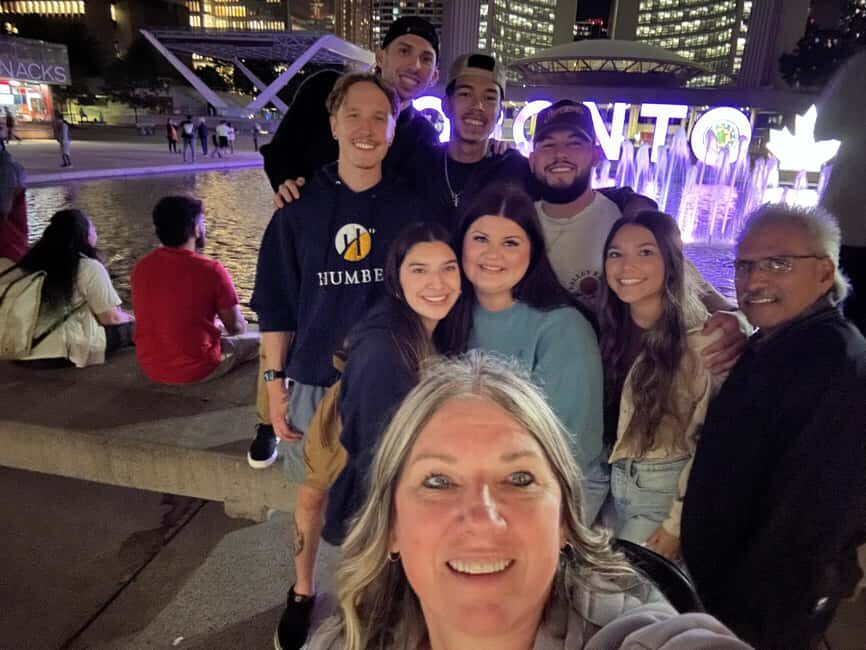 Toronto: Casual Historic Walking Tour - Key Points