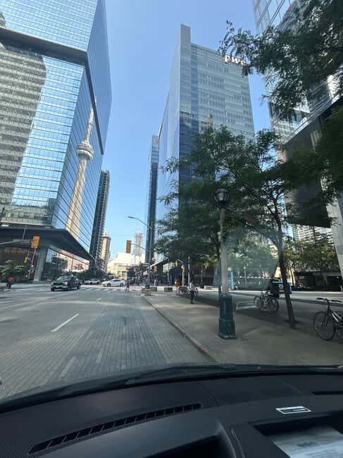 Toronto: Casual Tour by Land, Sky and Sea - An Overview of the Tour Experience