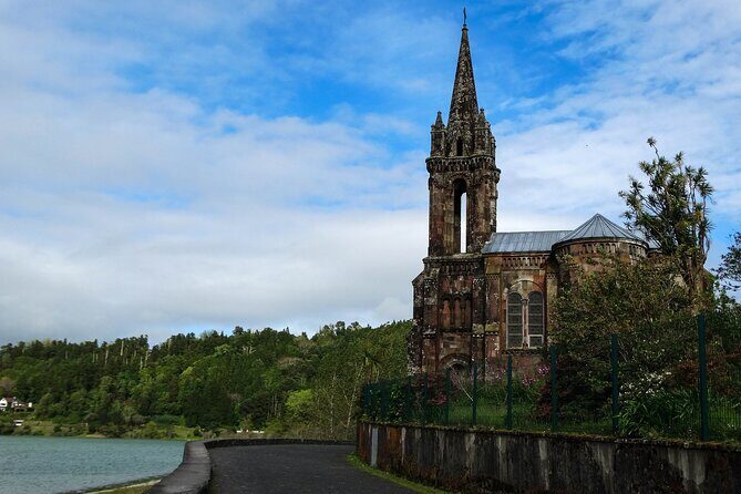Tour to Sete Cidades, Lagoa do Fogo and Furnas - Exploring the Iconic Lakes of São Miguel