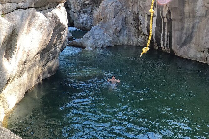 Trail to the Waterfall: A Journey to the Essence of Nature - Practical Tips for Participants