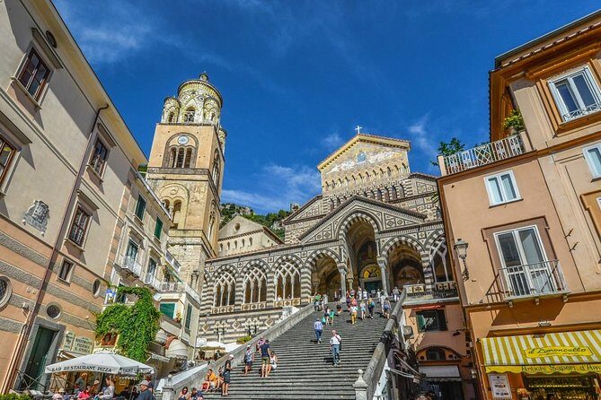 Transfer from Amalfi to Naples (1-8 PAX) - Key Points