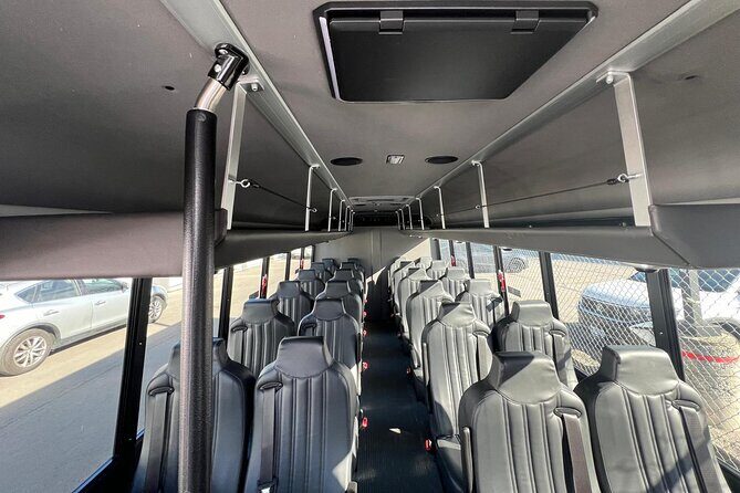 Transfer from Pearson Airport to Toronto by 24 Passenger Bus - What to Expect During Your Transfer