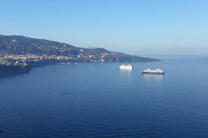 Transfer from Sorrento to Naples or vice versa - What makes this transfer stand out