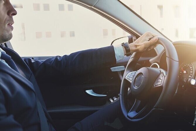 Transfer Kastrup Airport (CPH) to Copenhagen City Center - Booking and Convenience: What to Expect