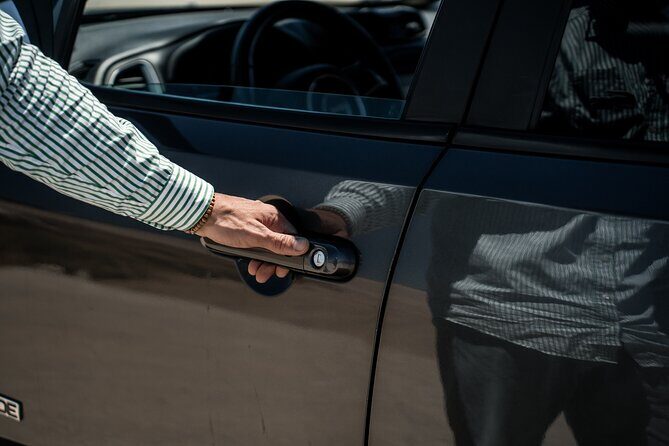 Transfer services everywhere in Mykonos with Jeep Renegade - What to Expect on Your Trip