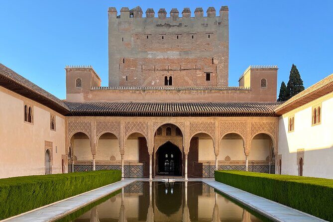 Unforgettable Alhambra Tour: group tour - Why This Tour Works