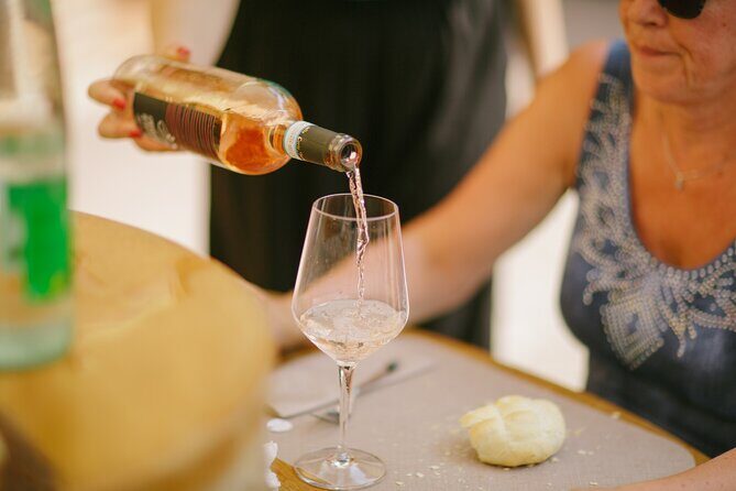 Valeggio: Sorsi dEstate, 3 young wines with guided tour - Practical Details