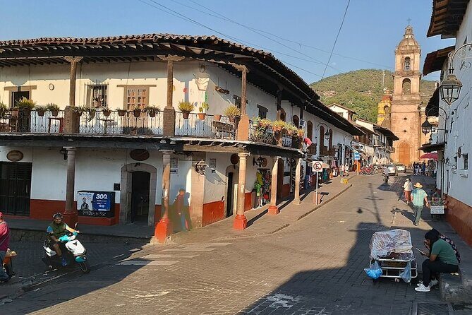Valle de Bravo: Walking Tour & Ride a Jet Ski from Mexico City - FAQ