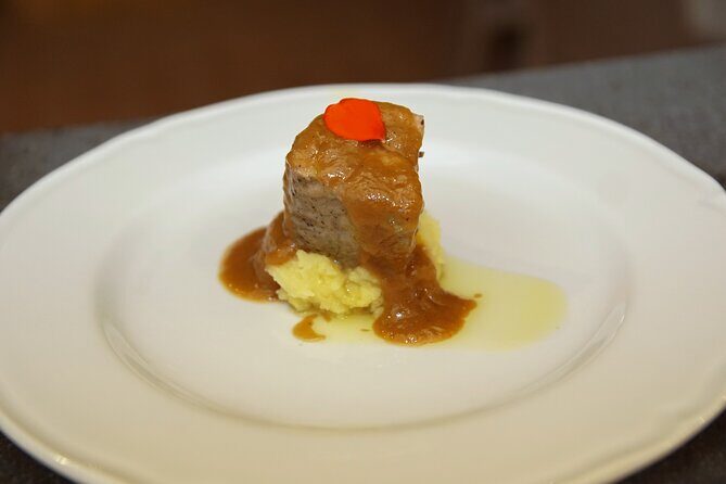 Valle delle Ferle with Wine Tasting and Lunch in Caltagirone - Why Travelers Will Love This Tour