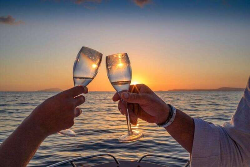 Vancouver: Sunset Boat Cruise with Complementary Bubbly - An In-Depth Look at the Experience