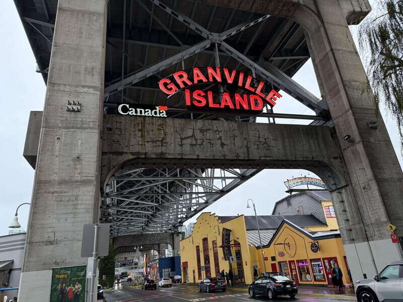 Vancouver Tour/Car/Grandville Island/Queen Elizabeth/China T - A Deep Dive into Vancouver in Three Hours