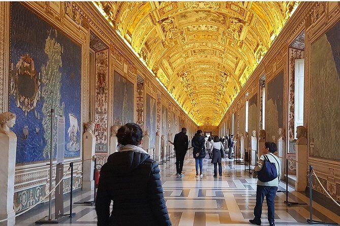 Vatican Museums and St. Peter's Basilica Private Tour Options - Detailed Breakdown of the Itinerary