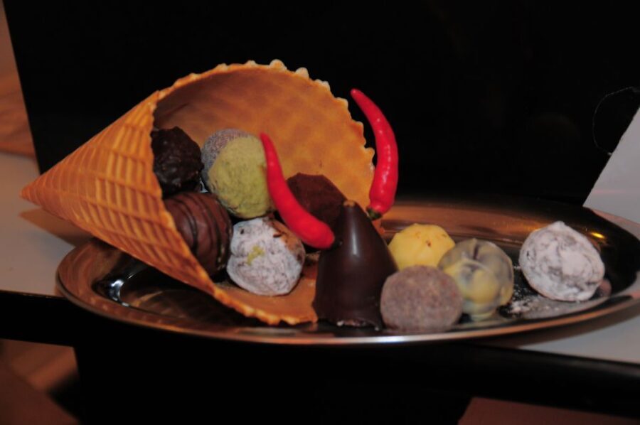 Vienna: 2.5-Hour Viennese Coffee, Cake, and Chocolate Tour - The Itinerary: What to Expect