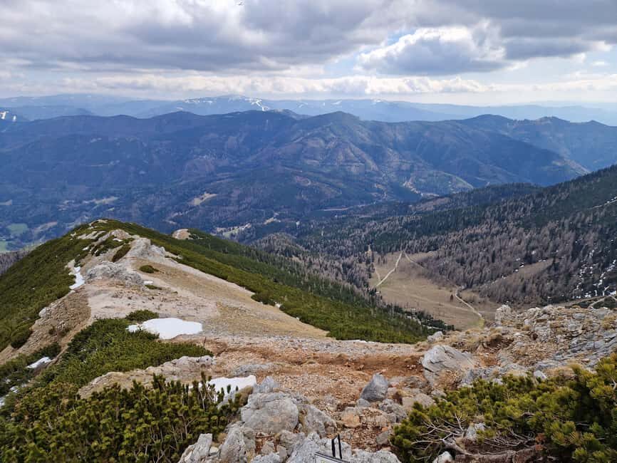 Vienna: Relaxed Alpine Experience with Guide and Transfer - Lunch in a Mountain Hut