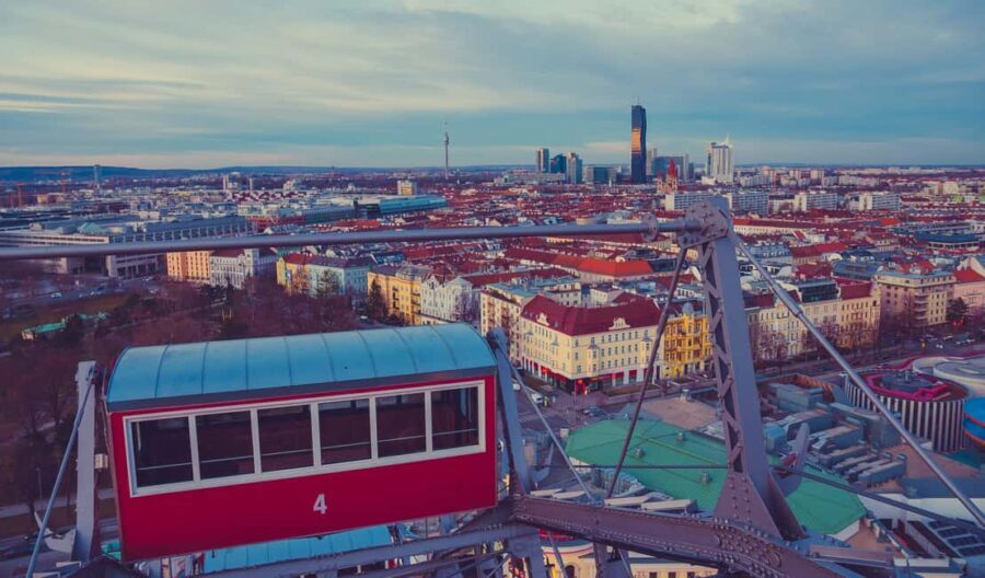 Vienna: Skip-the-cashier-desk-line Giant Ferris Wheel Ride - What to Expect on the Ride