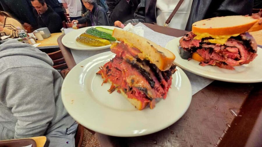 Visit the Lower East Side - the soul of Manhattan with Guillaume - Street Art and Modern Creativity