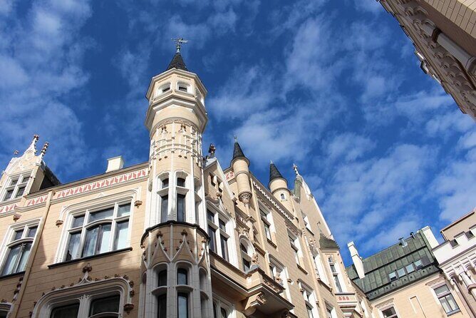 Walking Tour: Discover Rigas Old Town and Its Art Nouveau Gems - What’s Included and How It Enhances the Experience