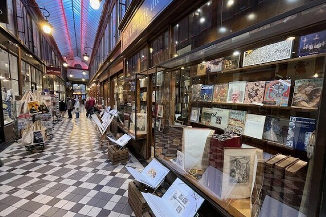 Walking tour of the Covered Passages of Paris -10 people max - What Makes This Tour Stand Out?