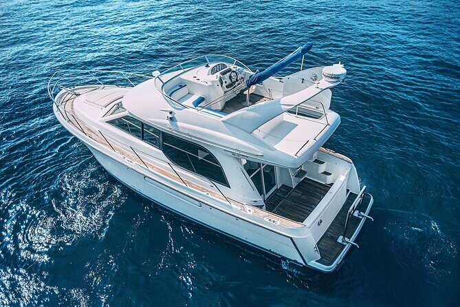 Yacht Meridian 40FT Best Private Rental in Cancun - Analyzing the Cost and Value