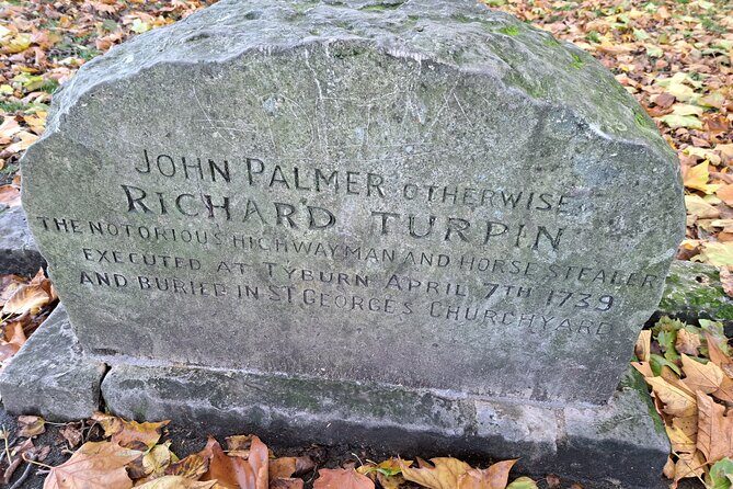 York's Famous Ghosts Smartphone App walking tour - Practicalities and What to Expect