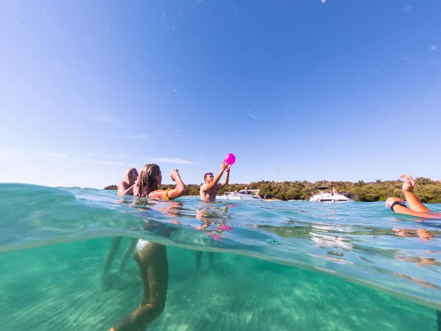 Zadar: Shipwreck Dive, Sandy Beach, Lighthouse & Island Tour - Who Should Consider This Tour?