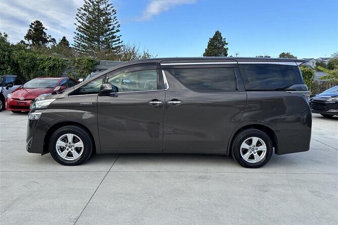 Auckland Airport/CBD Transfer 1-7 traveler (VIP/Luxury Vehicles) - The Experience: What You Can Expect
