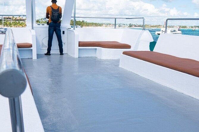 Catamaran Party Snorkeling and Barra Libre from Punta Cana - The Social and Fun Aspects