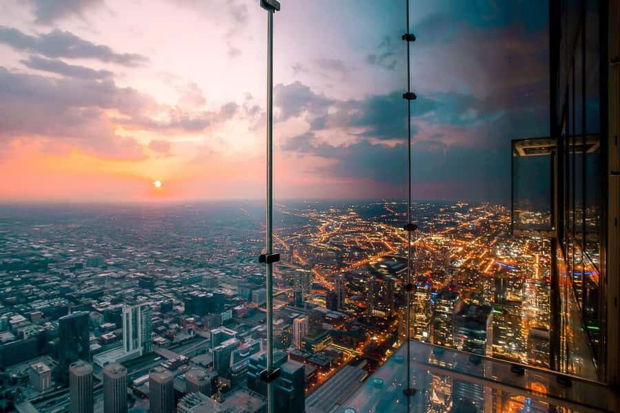 Chicago: Skydeck Ticket and Deep Dish Pizza Dinner - Why This Tour Offers Great Value