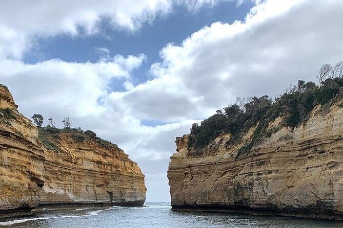 Day Tour - Melbourne to Great Ocean Road(Min 5-Max 11 Passengers) - Frequently Asked Questions