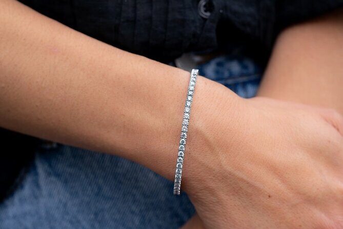 Diamonds and Cocktails a Shopping Experience in Grand Cayman - The Itinerary in Detail