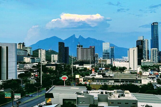 Executive Transfer Monterrey City to Mty Airport - Vehicles and Comfort