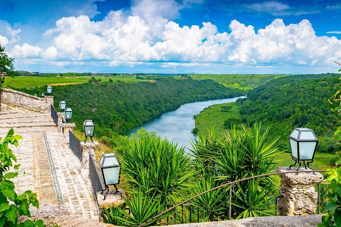 Full Day Tour to Catalina Island and Altos de Chavón - FAQs