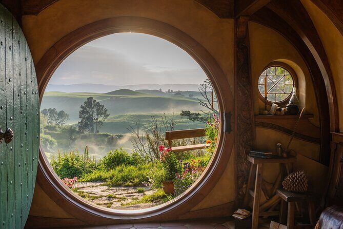 Hobbiton and Waitomo Caves Small Tour from Auckland - Who Will Love This Tour