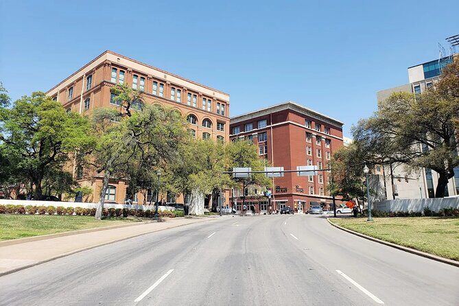 JFK Assassination Tour with Rooming House and Sixth Floor Museum - What’s Included and What’s Not