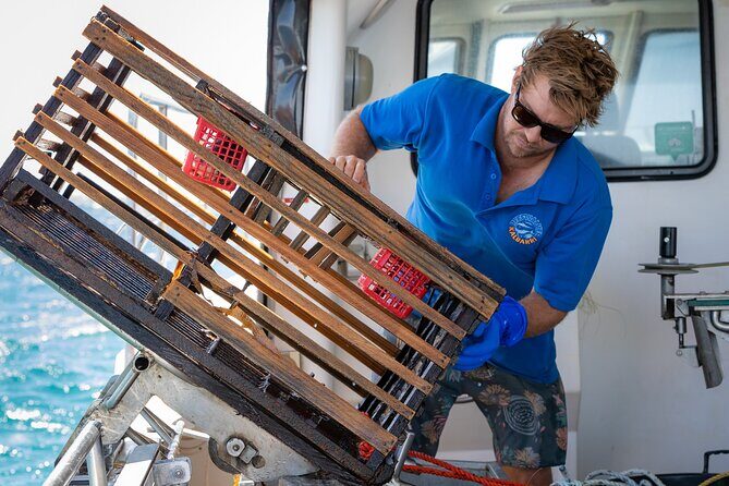 Kalbarri Rock lobster Pot Pull Tour in Kalbarri - The Sum Up