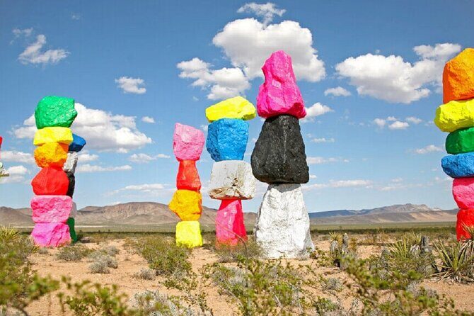 Las Vegas Getaway Night Tour Seven Magic Mountains From LA - Detailed Breakdown of the Experience