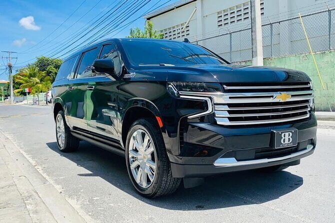 Luxe Black Car Transfer Cap Cana, Bavaro & Punta Cana Airport - The Ride: Comfort, Safety, and Local Insights