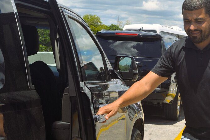 Luxury Cadillac Airport Transfer in Punta Cana - How the process works