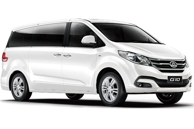Luxury Van, Private Transfer, Cairns Airport - Cairns City - The Bottom Line