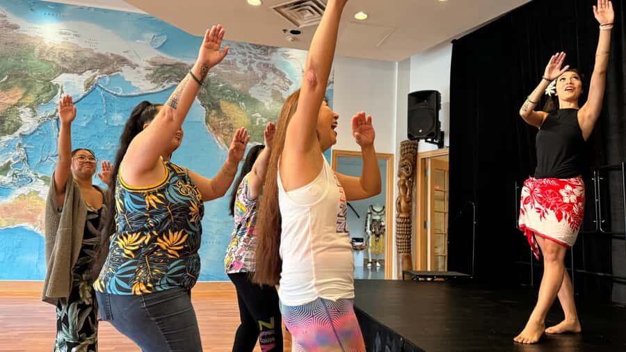 Maui: Hula Dance Class for Beginners - Detailed Experience Description