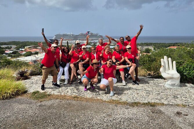 Misteriosas Cuevas, Elegantes Flamencos y Relax en Porto Marie - What Travelers Can Expect