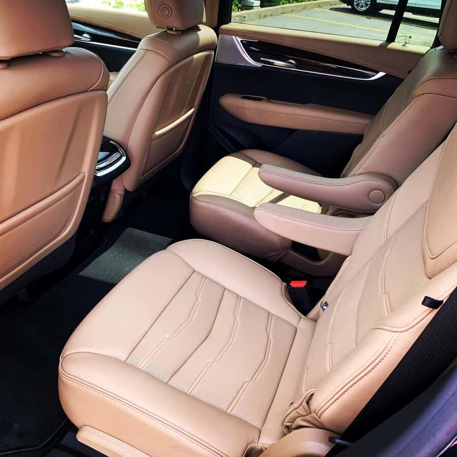 Montreal: Private City Tour by Luxury Sedan - What Travelers Are Saying