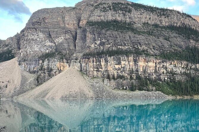 Moraine Lake, Lake Louise, and Lake Minnewanka Banff sunset Tour - Who Will Enjoy This Tour?