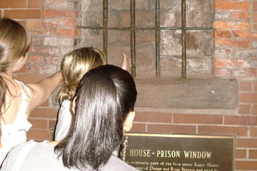 New York City: Lower Manhattan Ghost Tour - The Itinerary: What to Expect