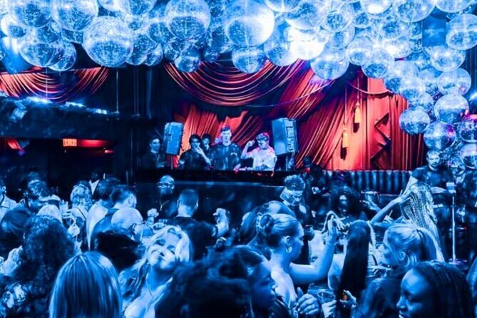 New York Saturday Night Party with VIP Entry - An Inside Look at the Nightlife Experience