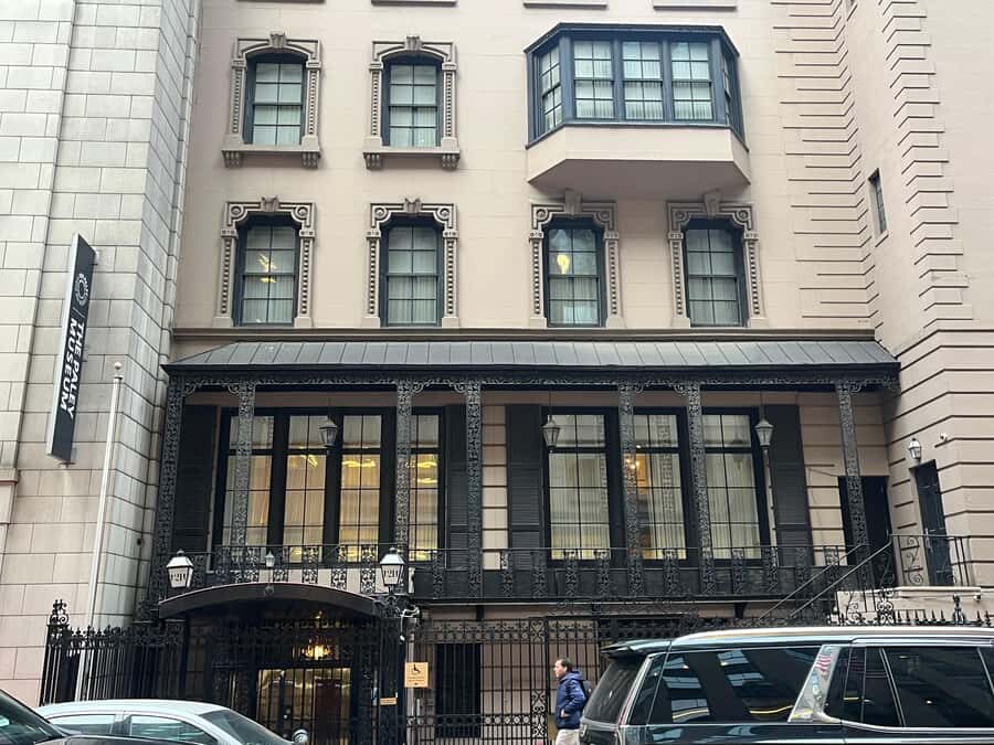 NYC: Pelé Landmarks Guided Walking Tour - The Itinerary